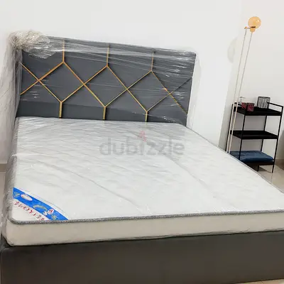 Brand new Queen size bed family bed storage bed nd medical mattress queen bed double bed