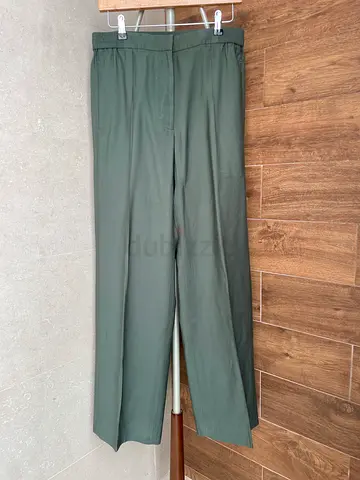COS Comfortable Green Trousers for Everyday Wear