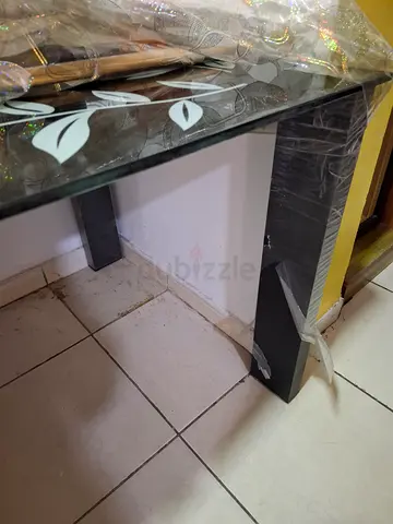 Stylish and Modern Dining Table for Your Home..