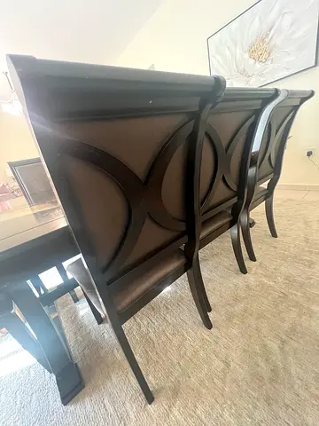 Elegant 8 seaters dinning Table with chairs for Sale