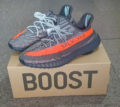 Yeezy 350 V2 Carbon Beluga Size 10US or 44eu