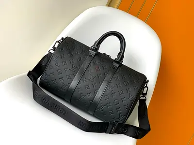 LV speedy crossbody bag