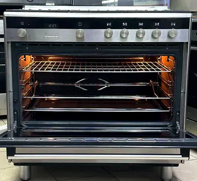 Siemens IQ500 90×60 Cooker – Gas Top + Electric Oven, Latest Model!
