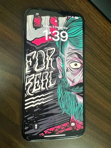 Apple iPhone - Stunning Display and Great Performance!