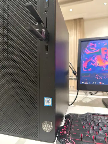 كمبيوتر مع شاشه ينفع للشغل او الدراسه