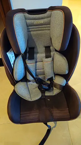 Car seat giggles
