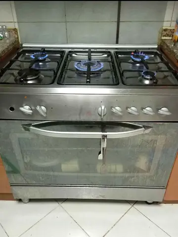 Reliable Gas Stove with Oven for Efficient Cooking