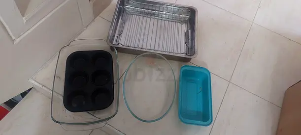 6pc large pyrex oven bundle and trays