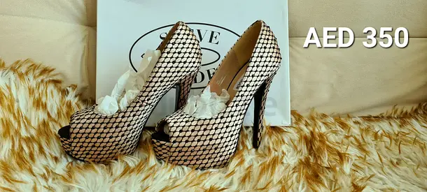 STEVE MADDEN Elegant Red Carpet Champagne Platform Peep Women Heels