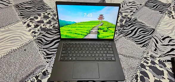 Dell latitude i5 10th gen 16gb ram 256 SSD touch screen