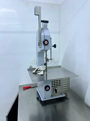 Fish, chicken cutting machine