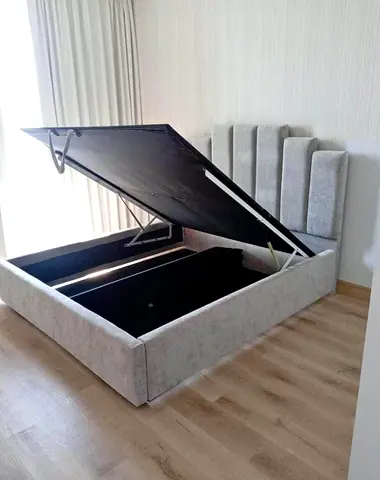 New King size Hydrolic storage bed with mattress available