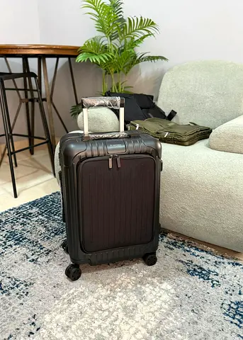 RIMOWA ESSENTIAL SLEEVE cabin