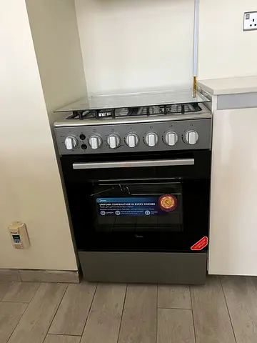 Midea full gas cooker brand new