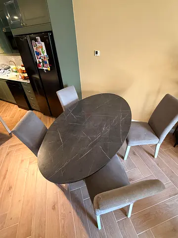 6 person dinning table for sell