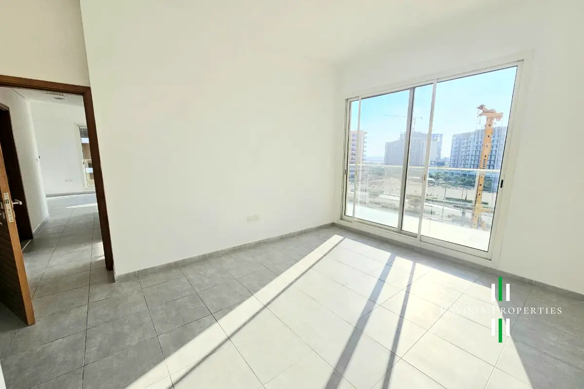Vacant and Ready | Spacious Layout