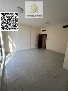 Two bedrooms, a living room, three bathrooms, and a storage room. First occupancy. Large spaces. Loc