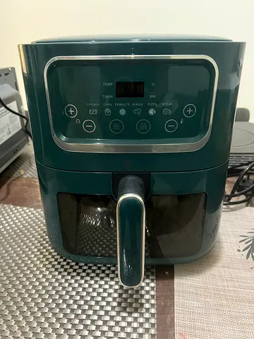 Modern Air Fryer in Excellent Condition
