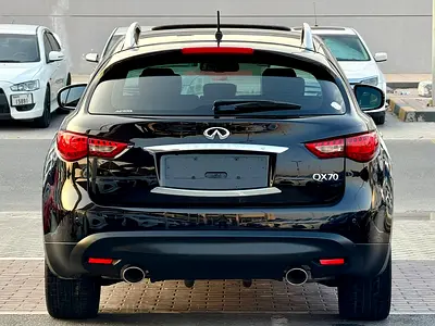 2018 Infiniti QX70 — фото 6