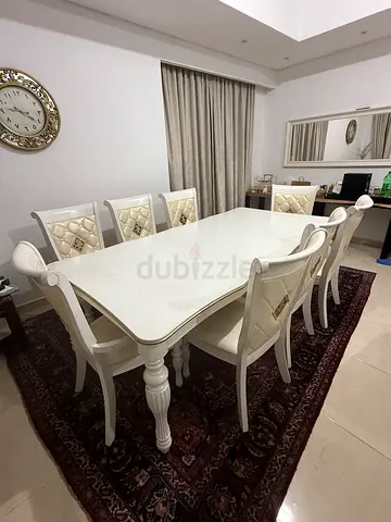 Beautiful 8-Seat Dining Set – Perfect for Large Families