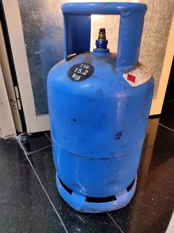 Cooking gas cylinder