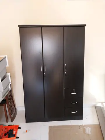 Brand new 3door wardrobe available Made in Thailand