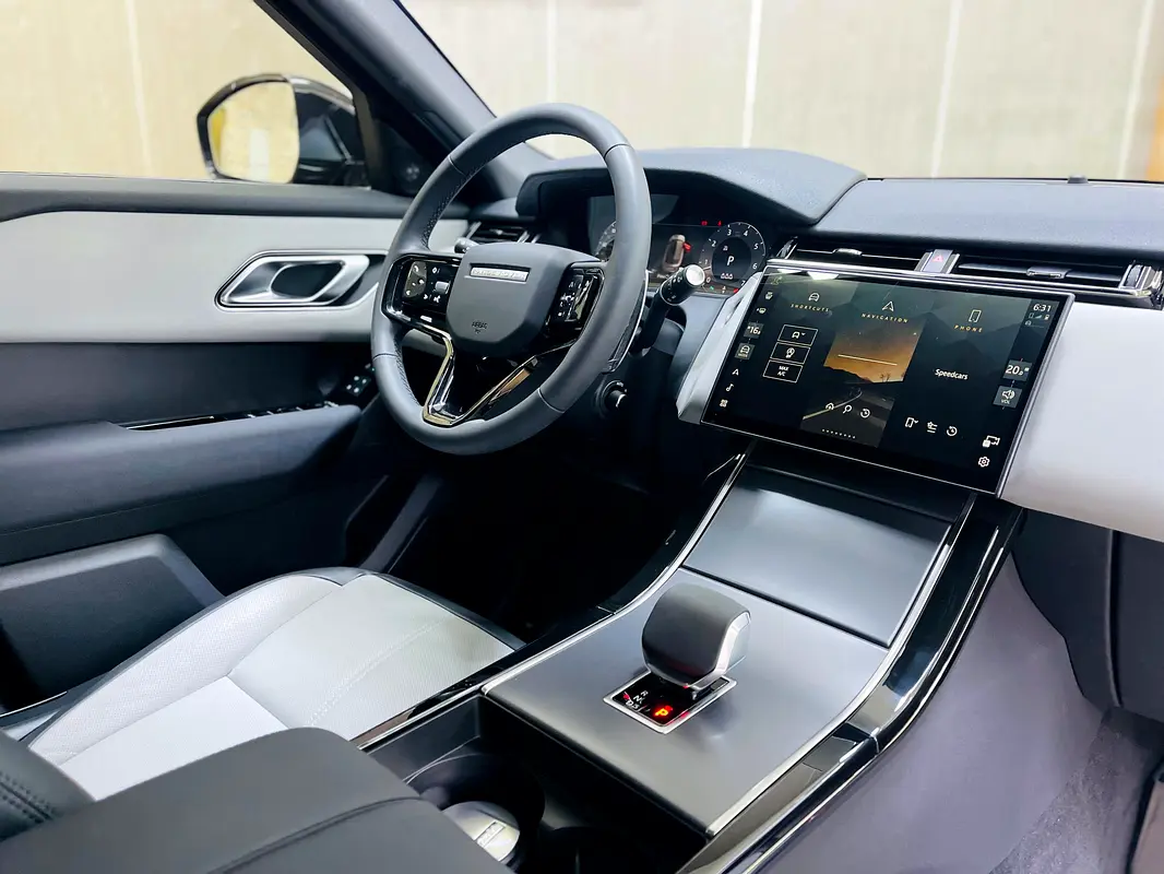 Land Rover Range Rover Velar 2024