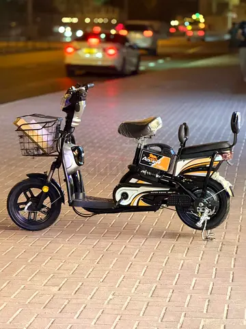 Big offer  delivery free Compact and Stylish Electric Scooter for Easy City Commuting
