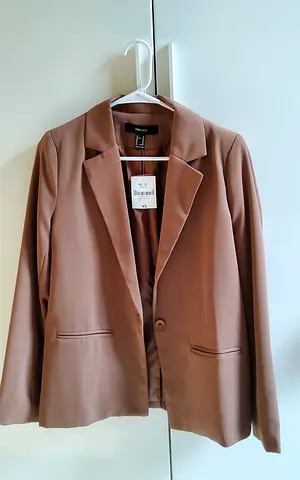 BRAND NEW FOREVER 21 Brown Blazer for Sale-Unwanted gift with original tag price 179dhs,now 110dhs