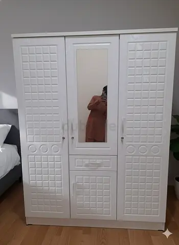 For sale 3door cabinet brand new