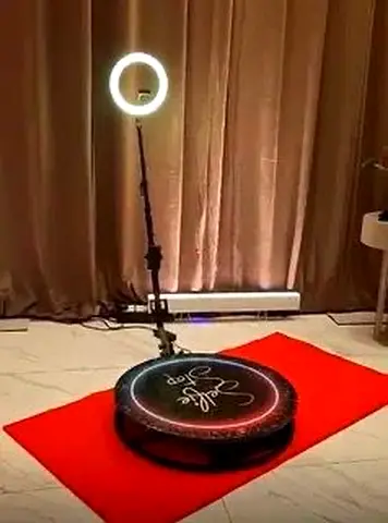For Sale: 360° Photo Booth