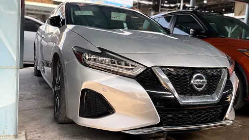 Nissan Maxima SV #371955