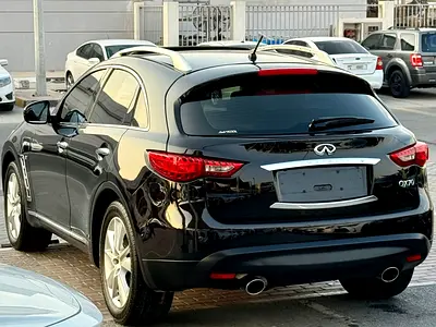 2018 Infiniti QX70 — фото 5