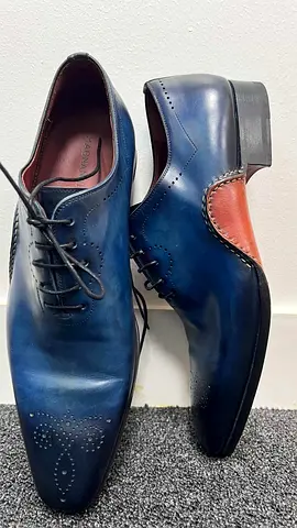 MAGNANI Stylish Mens customized Leather Dress Shoes in Perfect Condition