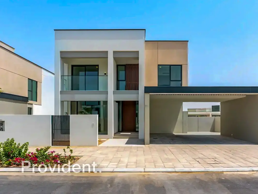 Spacious | Corner Unit | Type B
