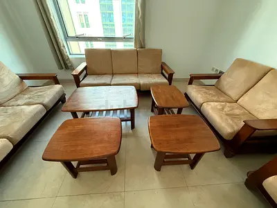 Elegant 10 seaters Wooden Sofa Set with 4 Coffee Tables