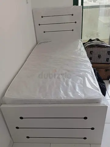 Modern White Single Bed Frame with Mattress