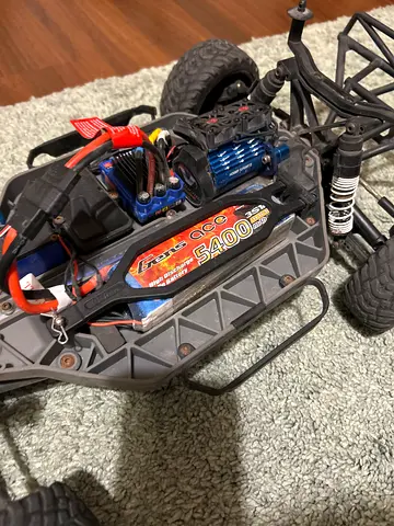 Traxxas slash Upgraded Battery new motor with extra fans and new linkage.