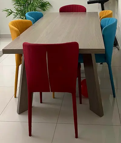 Dining Table + 6 Colors Chairs  Length : 180 cm , W : 90 cm  طاولة طعام ( السفرة ) + 6 كراسي سفرة مل