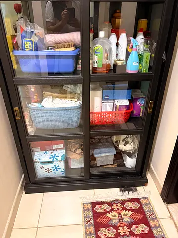 Glass cabinet