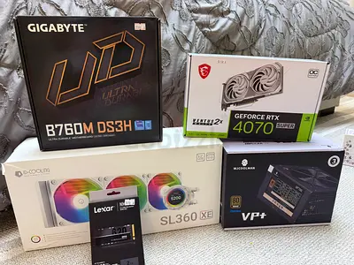 السلام عليكم ورحمة الله وبركاته البيسي للبيع معا شاشة وماوس وكيبورد وسماعه والصامل براعيه في السعر