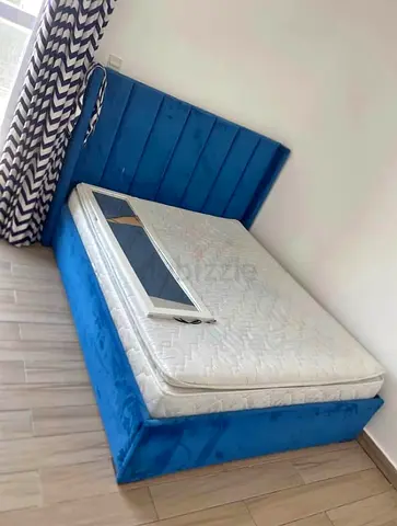 Comfortable and Modern Blue King Size Bed  Are Available At Factory Price