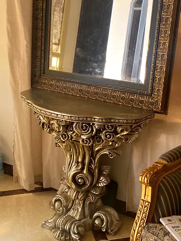 طاولة استقبال console