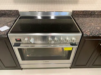 Bosch 8 series five hubs electric cocker size 90-60cm freestanding