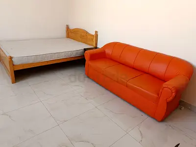 FURNITURE FAMILY STUDIO IN KHAWANEEJ ATT BATHROOM AND ATT KITCHEN VERY NICE PLACE WITH FEEE PARKING