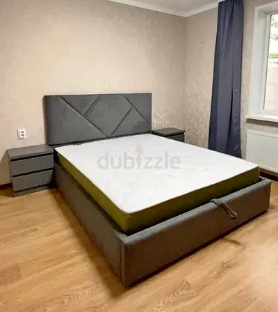 Comfortable and Stylish Queen Size Bed For Sale