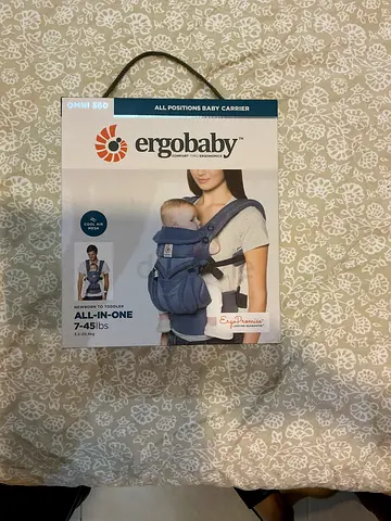 Ergobaby All-in-One Baby Carrier for Comfort and Convenience
