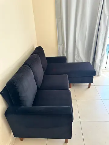 Comfortable Black L-Shaped Sofa for Sale