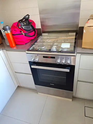 Siemens gas cooker 60x60cm 4 barner