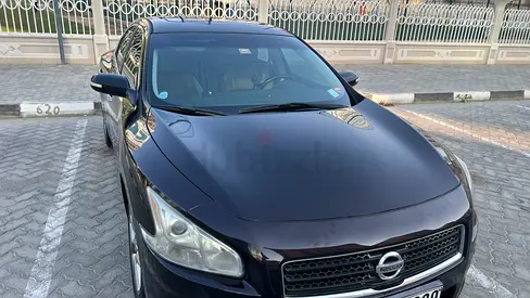 Nissan maxima CVT full option beige interior